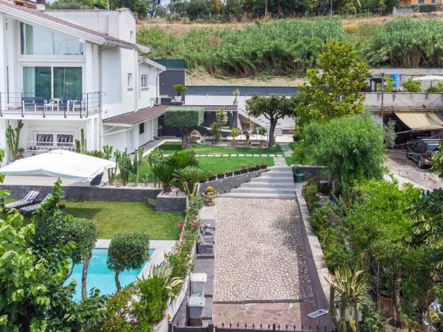Villa Indipendente in vendita a Guidonia Montecelio, Roma Capitale