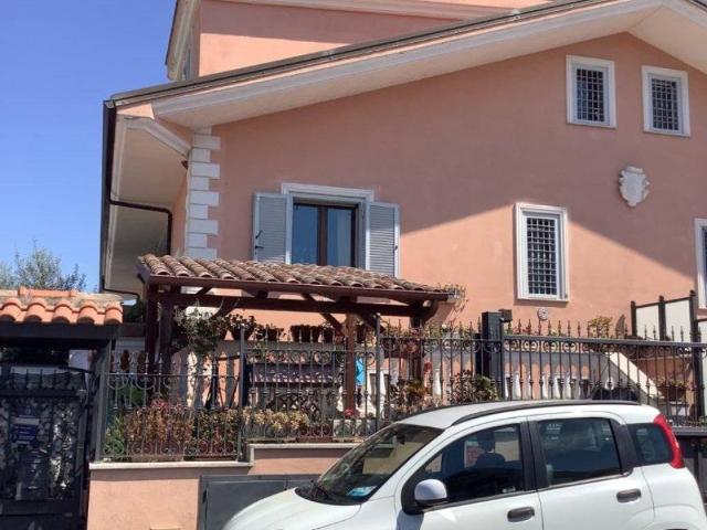 Villa Indipendente in vendita a Guidonia Montecelio, Roma Capitale