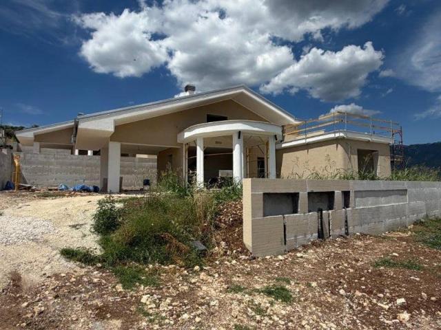 Villa Indipendente in vendita a Guidonia Montecelio, Roma Capitale
