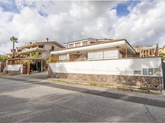 Villa Indipendente in vendita a Guidonia Montecelio, Roma Capitale