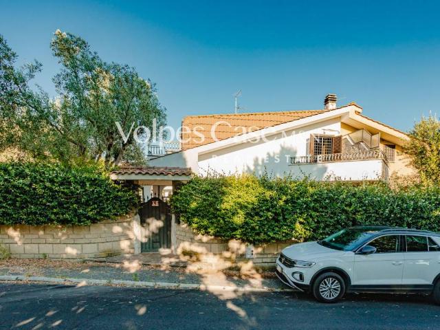 Villa Indipendente in vendita a Guidonia Montecelio, Roma Capitale