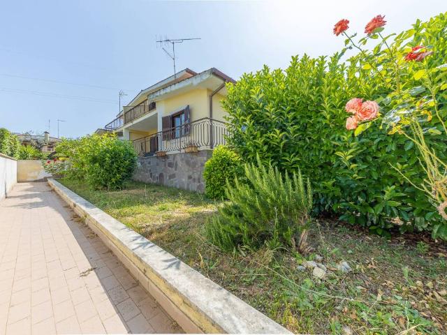 Villa Indipendente in vendita a Guidonia Montecelio, Roma Capitale