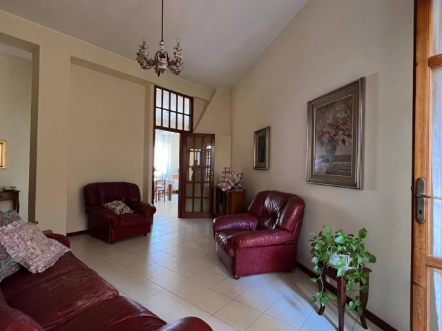 Villa Indipendente in vendita a Guspini, Sardigna/Sardegna