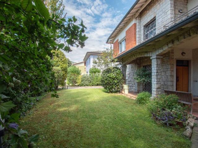 Villa Indipendente in vendita a Sale, Gussago