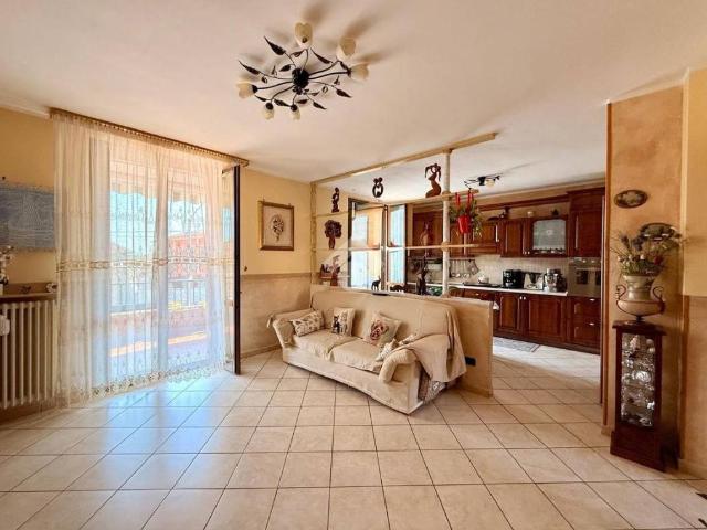 Villa Indipendente in vendita a Gussola, Lombardia