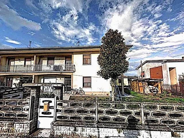Villa Indipendente in vendita a Gussola, Lombardia