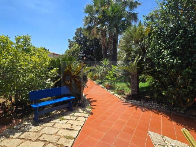 Villa Indipendente in vendita a Iglesias, Sardigna/Sardegna