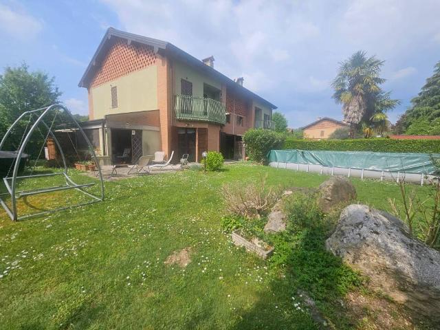 Villa Indipendente in vendita a Imbersago, Lombardia