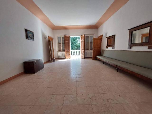 Villa Indipendente in vendita a Nuovo Circondario Imolese, Imola