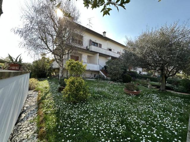 Villa Indipendente in vendita a Nuovo Circondario Imolese, Imola