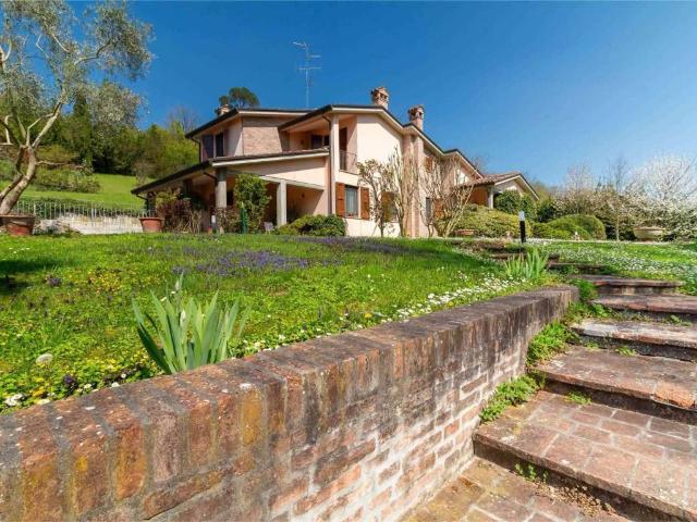 Villa Indipendente in vendita a Nuovo Circondario Imolese, Imola