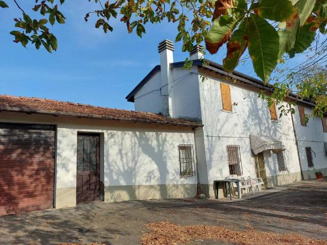 Villa Indipendente in vendita a Nuovo Circondario Imolese, Imola