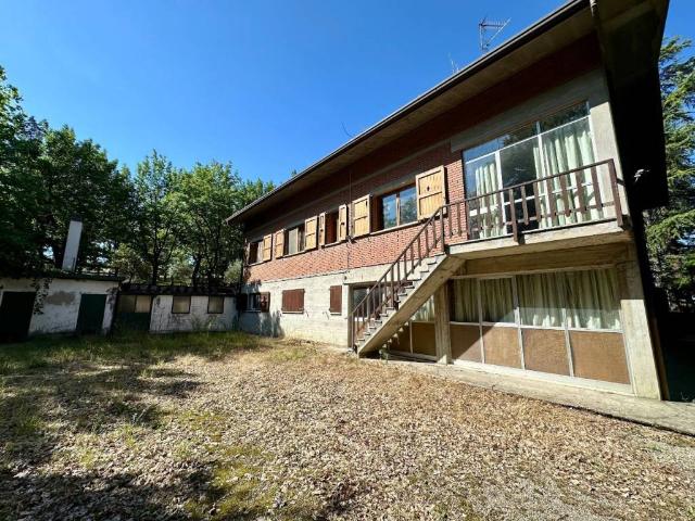 Villa Indipendente in vendita a Nuovo Circondario Imolese, Imola