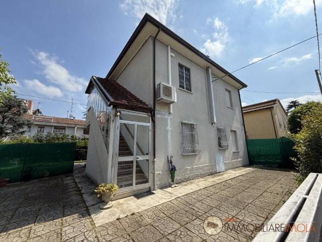 Villa Indipendente in vendita a Nuovo Circondario Imolese, Imola