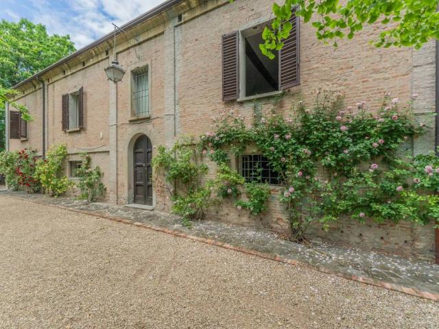 Villa Indipendente in vendita a Nuovo Circondario Imolese, Imola