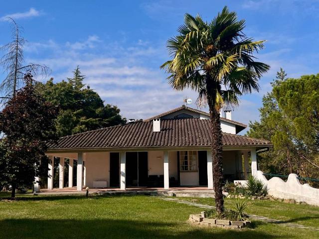 Villa Indipendente in vendita a Nuovo Circondario Imolese, Imola