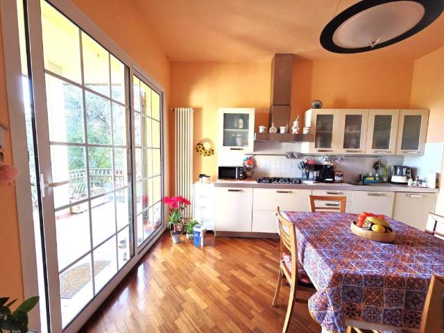 Villa Indipendente in vendita a Nuovo Circondario Imolese, Imola