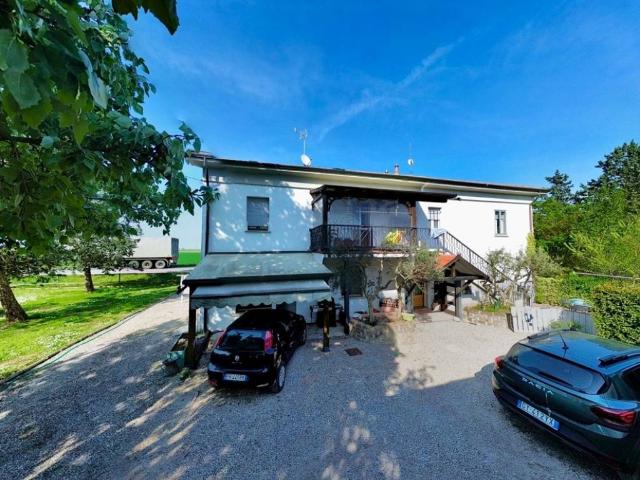 Villa Indipendente in vendita a Nuovo Circondario Imolese, Imola