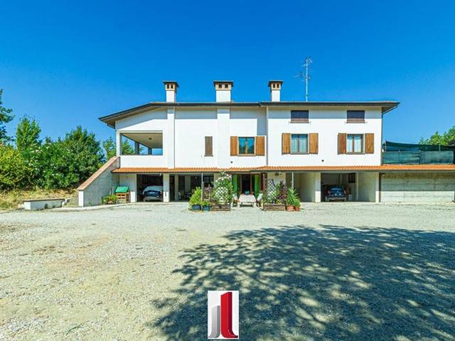 Villa Indipendente in vendita a Nuovo Circondario Imolese, Imola
