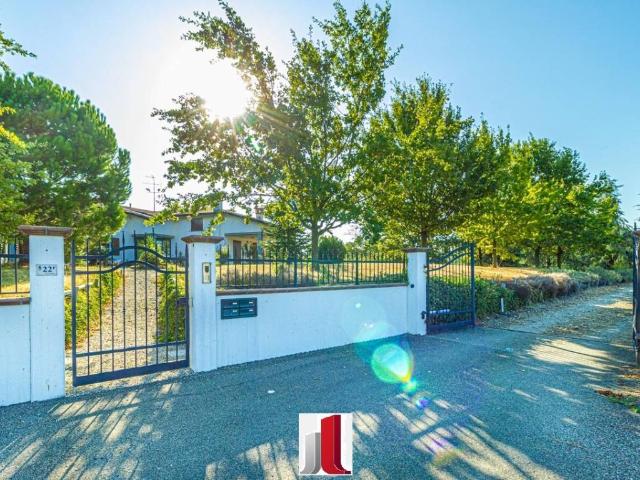 Villa Indipendente in vendita a Nuovo Circondario Imolese, Imola