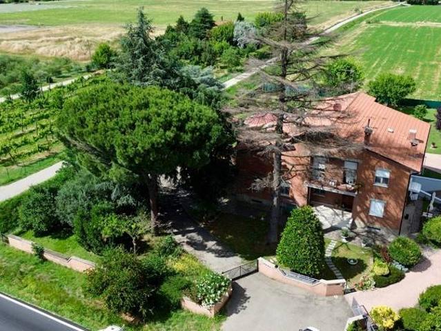Villa Indipendente in vendita a Nuovo Circondario Imolese, Imola