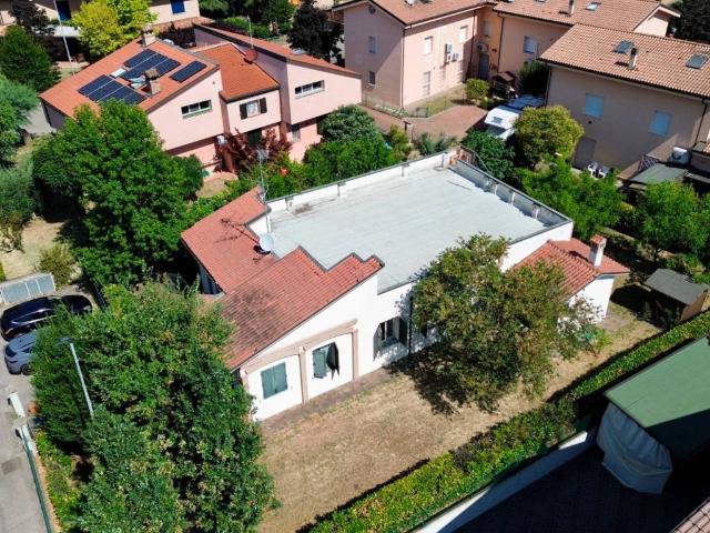 Villa Indipendente in vendita a Sasso Morelli, Imola