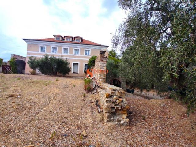 Villa Indipendente in vendita a Artallo, Imperia