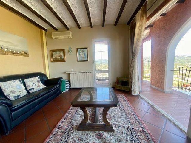 Villa Indipendente in vendita a Poggi Superiore, Imperia