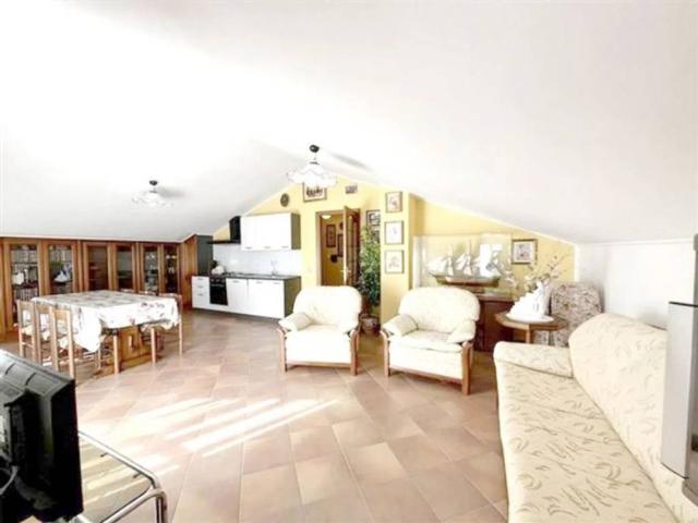 Villa Indipendente in vendita a Imperia, Liguria