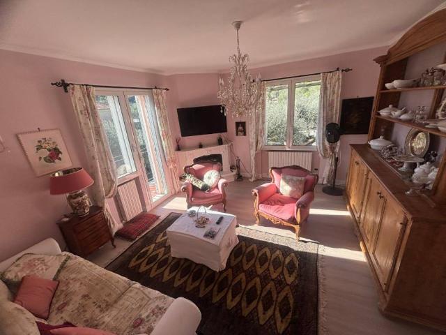 Villa Indipendente in vendita a Imperia, Liguria