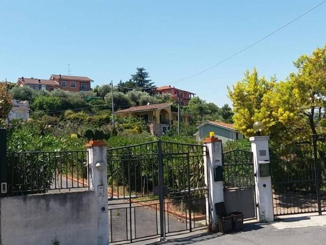 Villa Indipendente in vendita a Caramagnetta, Imperia
