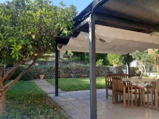 Villa Indipendente in vendita a Poggi Inferiore, Imperia