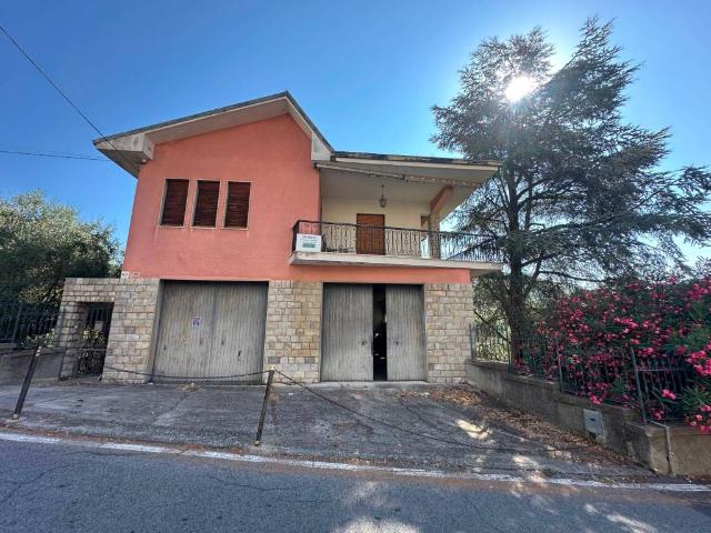 Villa Indipendente in vendita a Imperia, Liguria