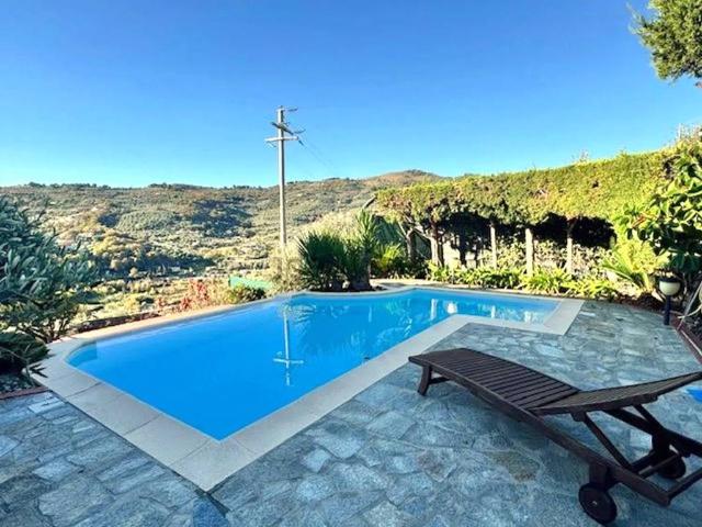 Villa Indipendente in vendita a Caramagnetta, Imperia