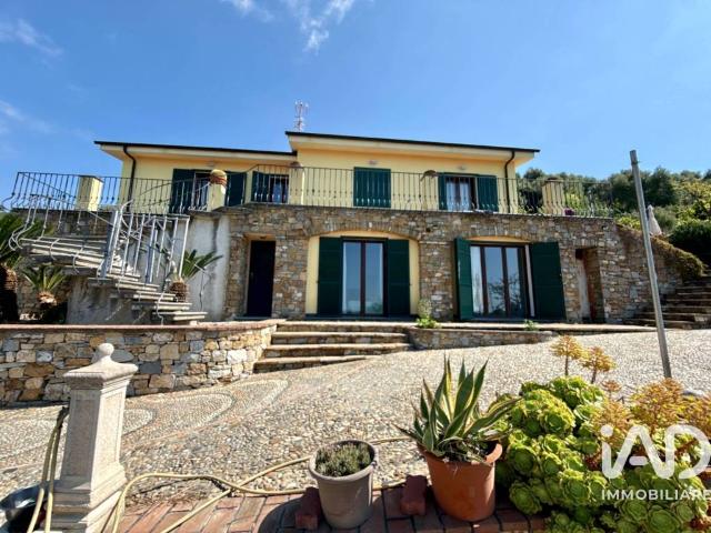 Villa Indipendente in vendita a Artallo, Imperia