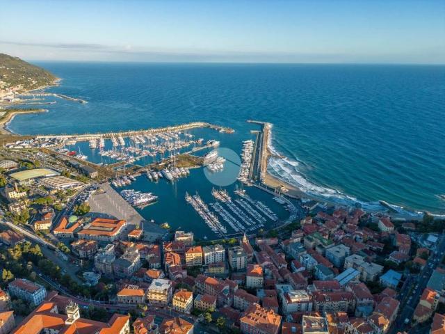 Villa Indipendente in vendita a Imperia, Liguria