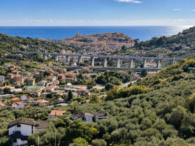 Villa Indipendente in vendita a Caramagnetta, Imperia