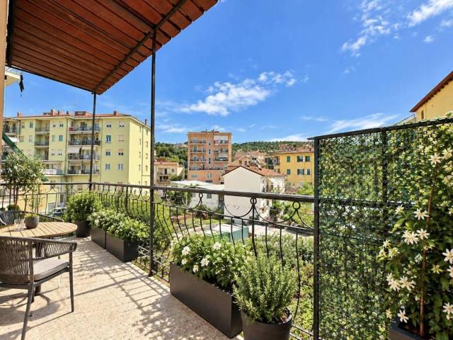 Villa Indipendente in vendita a Oliveto, Imperia