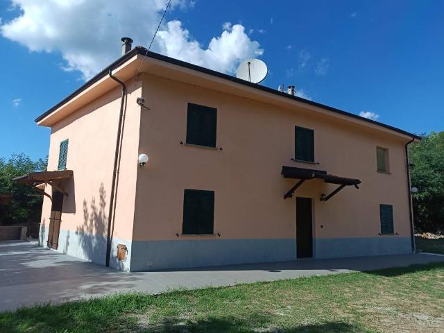 Villa Indipendente in vendita a Piemonte, Asti