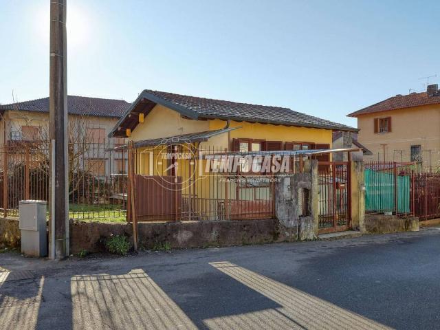 Villa Indipendente in vendita a Comunità Montana del Piambello, Induno Olona