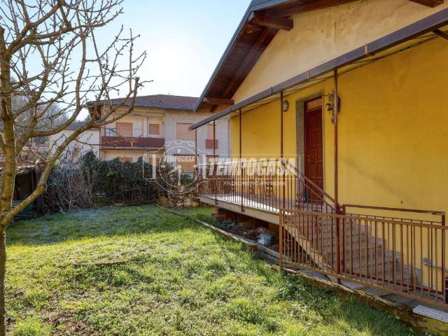 Villa Indipendente in vendita a Comunità Montana del Piambello, Induno Olona