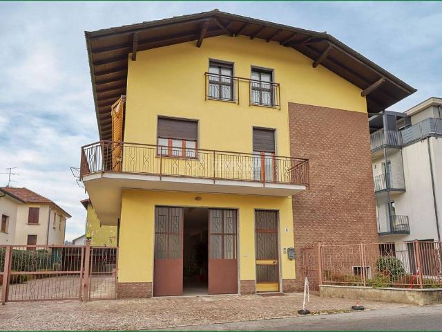 Villa Indipendente in vendita a Comunità Montana del Piambello, Induno Olona