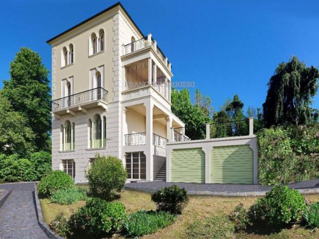 Villa Indipendente in vendita a Villa Romanò, Inverigo