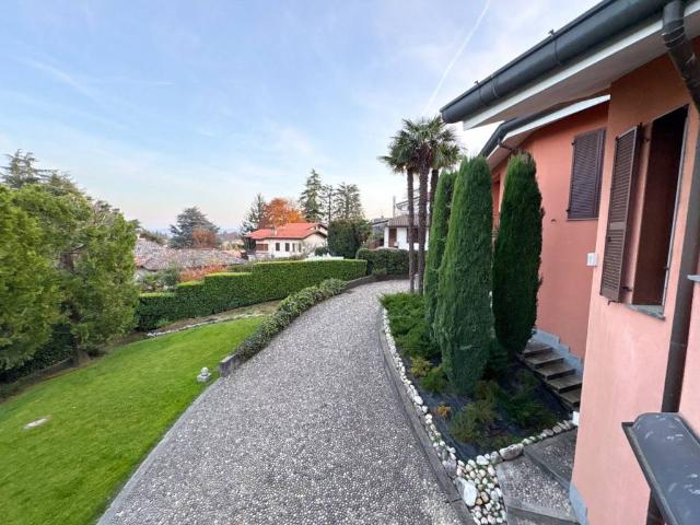 Villa Indipendente in vendita a Mandresca, Inverigo