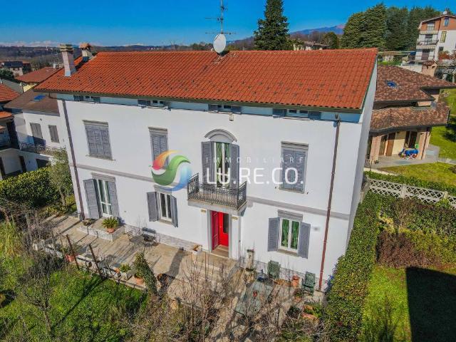Villa Indipendente in vendita a Arosio, Lombardia