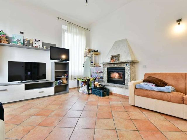 Villa Indipendente in vendita a Inverigo, Lombardia