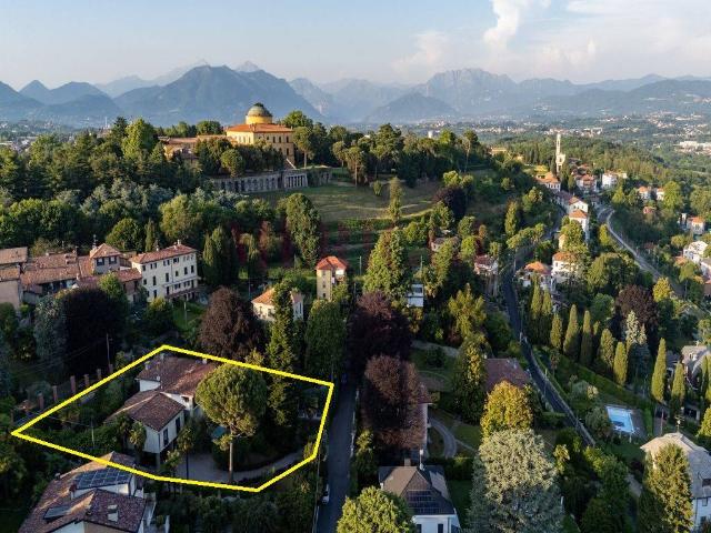 Villa Indipendente in vendita a Villa Romanò, Inverigo