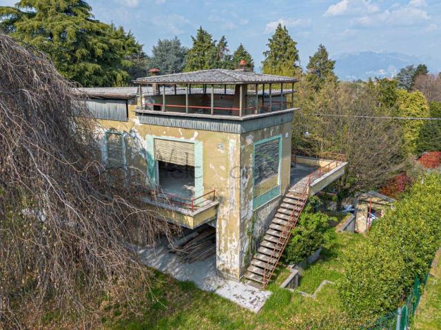 Villa Indipendente in vendita a Inverigo, Lombardia