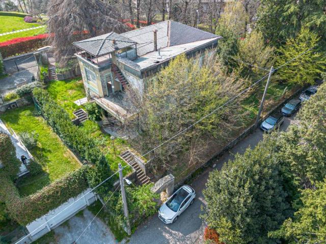 Villa Indipendente in vendita a Inverigo, Lombardia