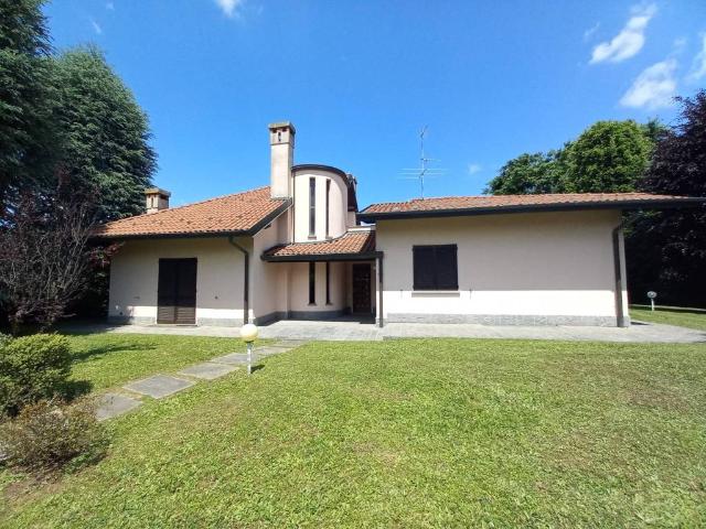 Villa Indipendente in vendita a Santa Maria della Noce, Inverigo